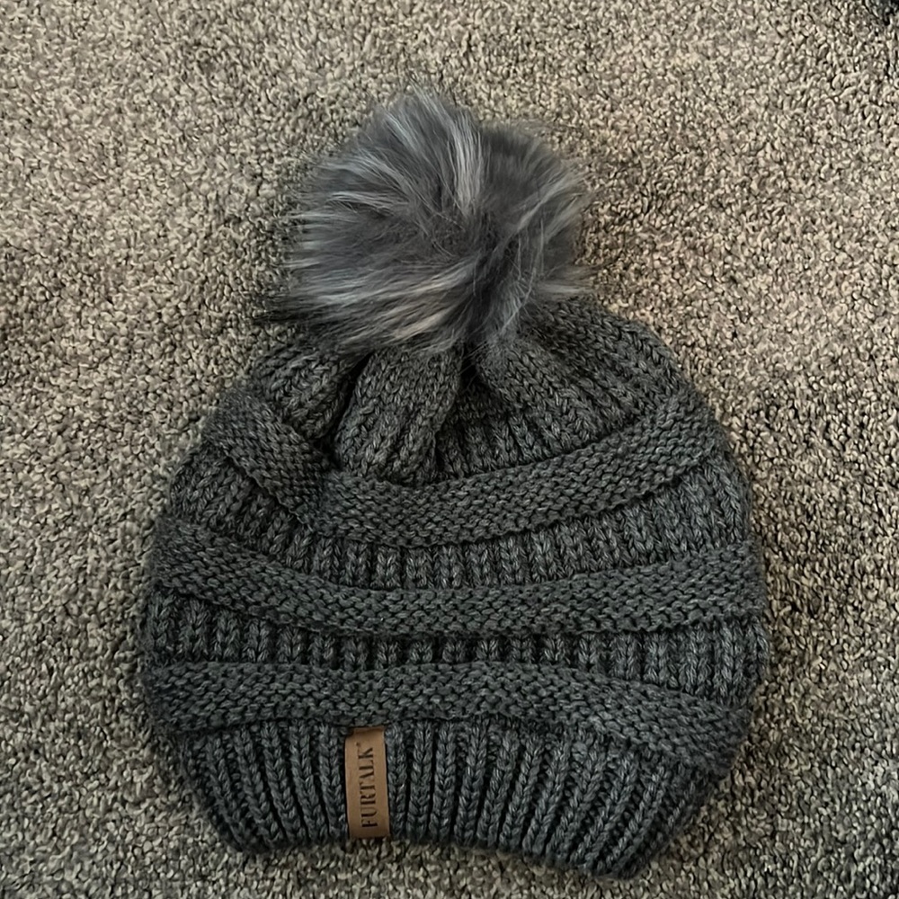 Woman’s fluffy Pom hat
